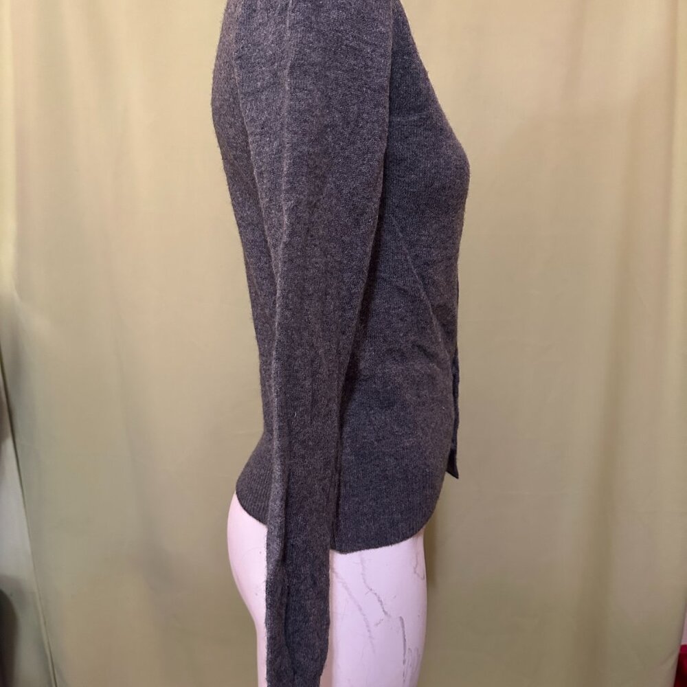 Comme Des Garçons Play Women's Red Heart CDG Cardigan Wool Sweater Size XS Butto - Picture 6 of 8